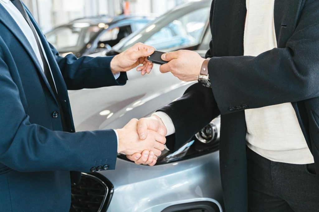 Mengapa Mobil Bekas Tetap Menarik di Tengah Banyak Model Baru