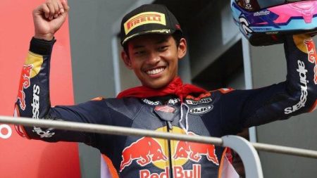 Dua pesaing curang dikeluarkan, Veda Ega melompat ke posisi 3 Moto3