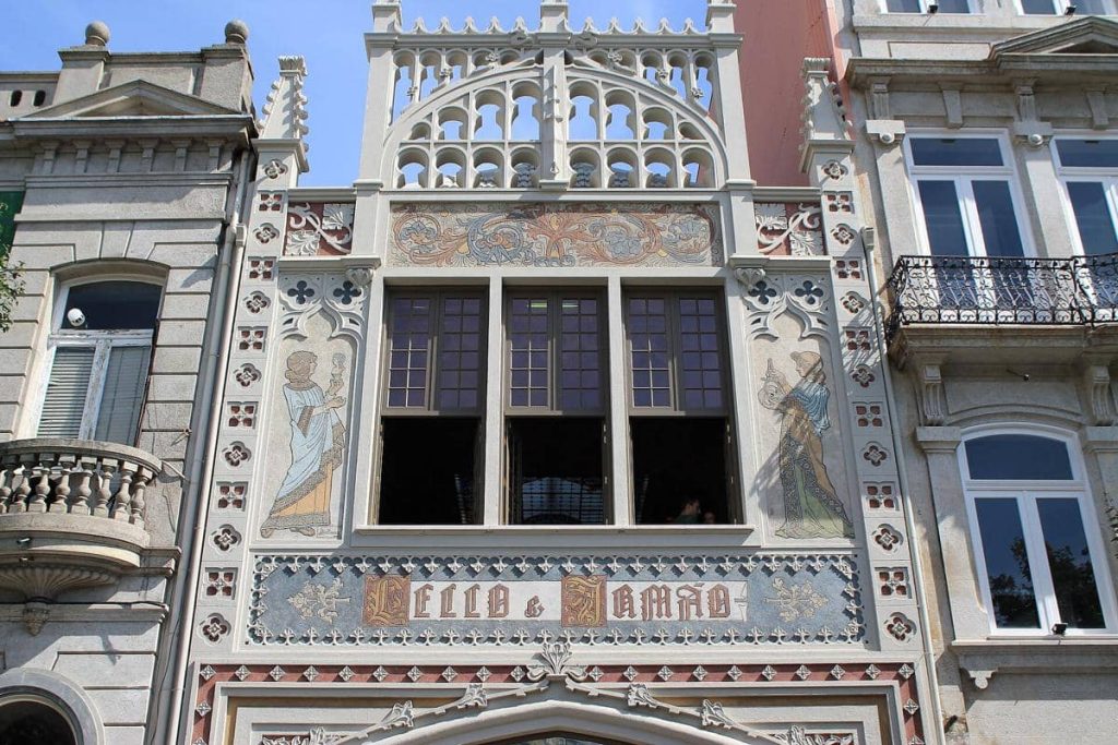 5 Fakta Menarik Livraria Lello, Toko Buku Klasik dari Hadiah Lotere