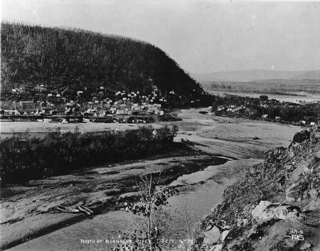 5 Fakta Menarik Skagway, Kota Legendaris Alaska Saat Era Demam Emas!