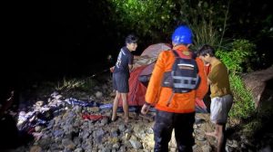 4 Berita Terpopuler Padang: Evakuasi Pemuda Tersesat, Dugaan Penahanan Ijazah, dan Antrean Solar