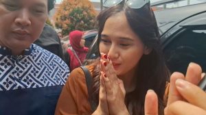 Diduga Dipukul Eza Gionino, Elryan Carlen Undang Istri Buktikan Tidak Terkait Meiza Aulia