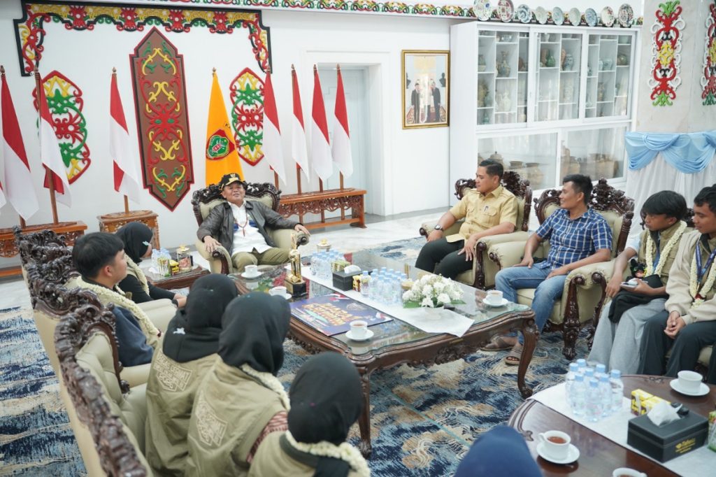 Gubernur Agustiar Sabran jamin biaya pendidikan juara nasional LCC 4 pilar MPR RI hingga perguruan tinggi