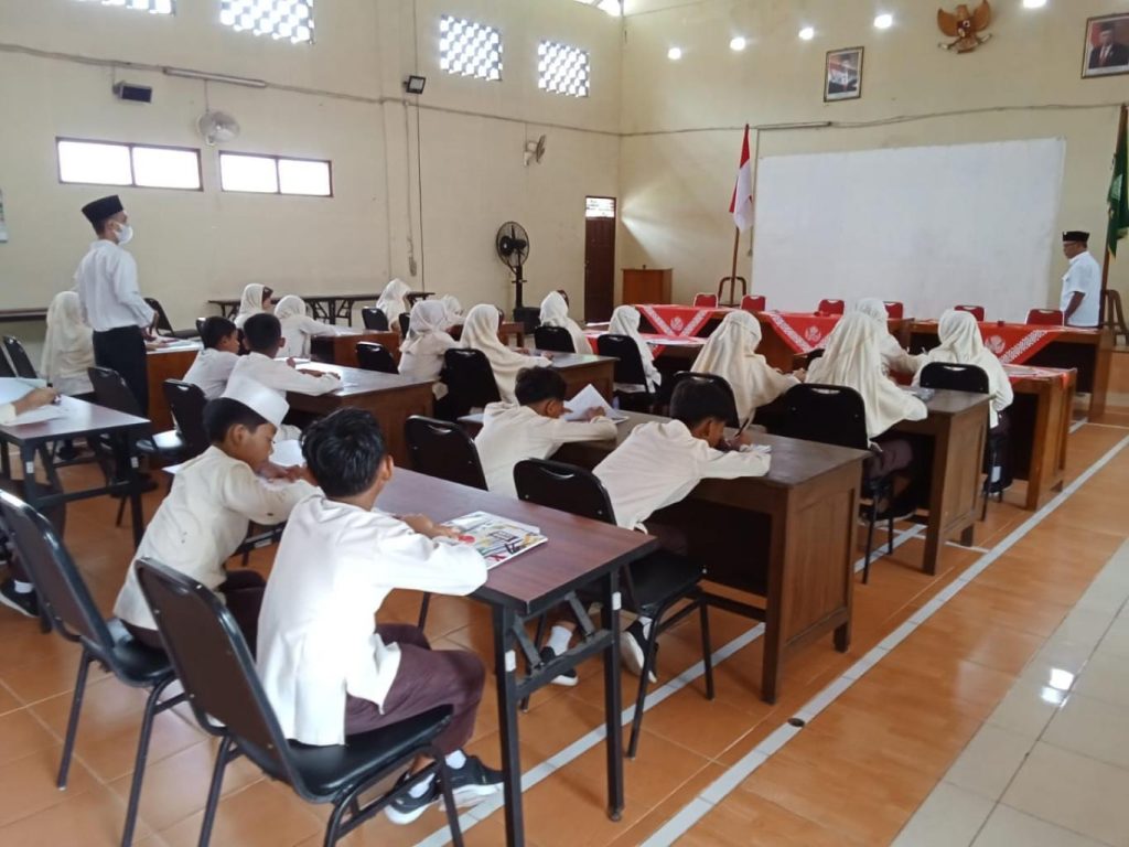 Siswa Karo Keracunan MBG Bertambah Jadi 3 Orang, Satu di PICU