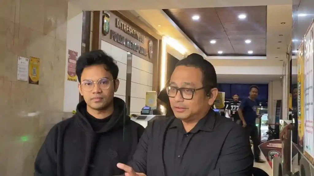 Insanul Fahmi siap resmikan pernikahan dengan Inara Rusli usai cerai dari Wardatina Mawa: Doain aja