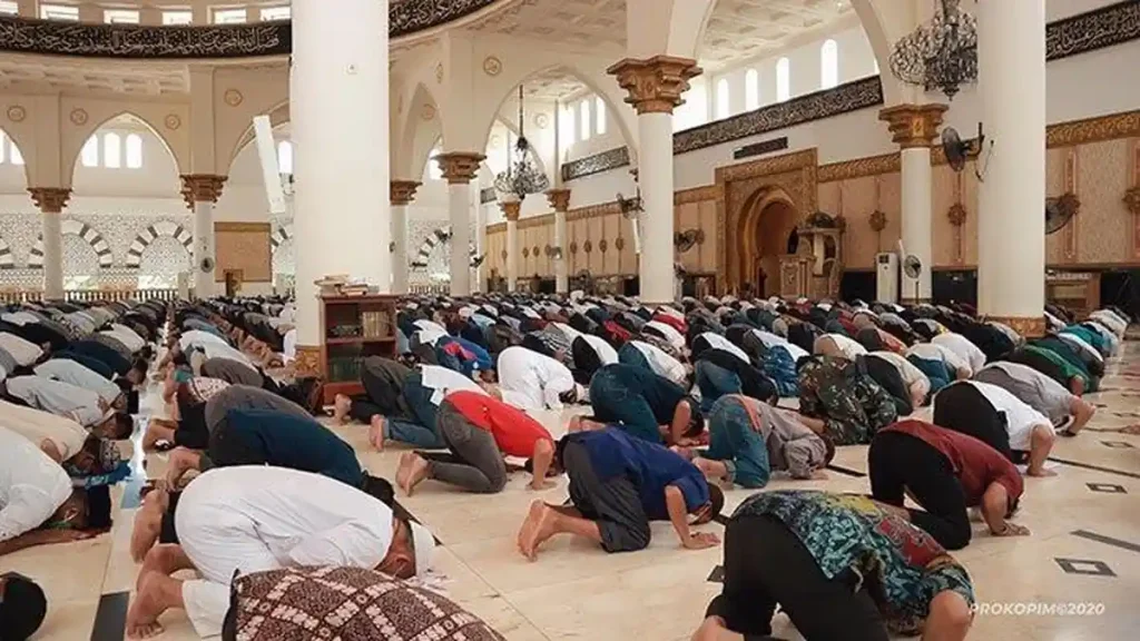 Naskah khutbah Jumat 30 Oktober 2026: Buruk sangka kepada Tuhan dan sesama adalah perbuatan tercela